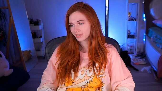 Стримерша Amouranth ранила грабителя, который ворвался в её дом