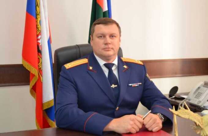 Глава СК Дагестана нарушает правила дорожного движения