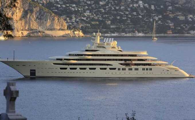 Суд в Гамбурге запретил называть Алишера Усманова владельцем яхты Dilbar