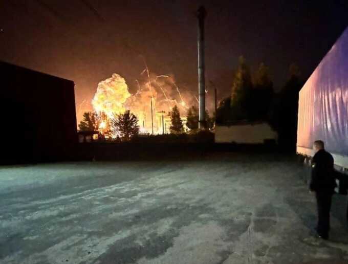В Брянске прогремел взрыв — горит возможный склад боеприпасов