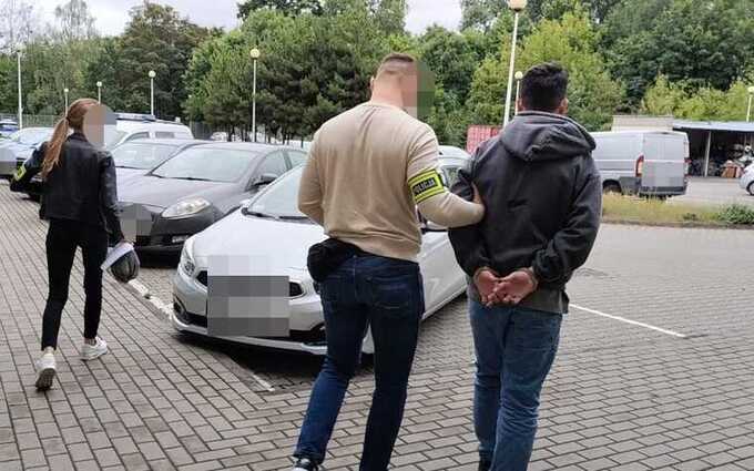 Полиция Вавера задержала мошенников, выдававших себя за банковских сотрудников