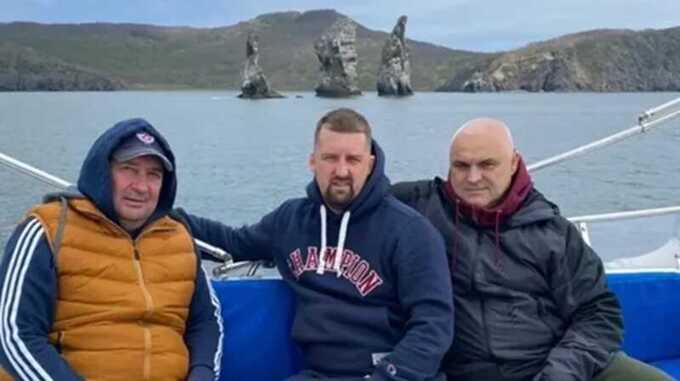 Пропавшие после землетрясения на Камчатке бизнесмены Ларин и Дешёвкины найдены живыми и здоровыми
