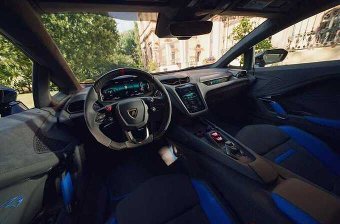 Lamborghini представила гибридный суперкар Temerario Porto Cervo