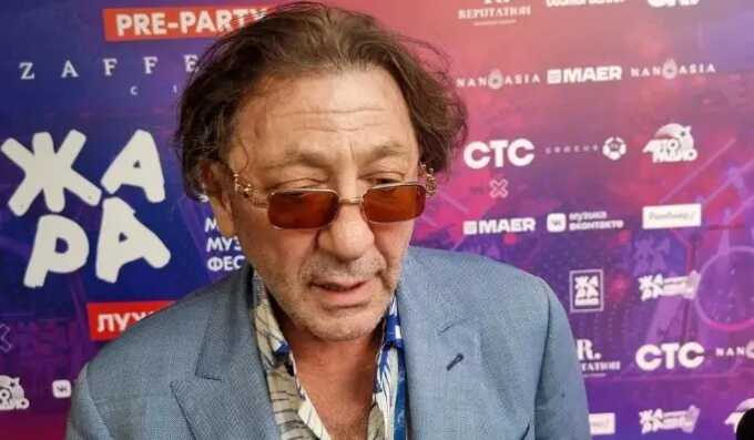 Лепс толкнул подростка со сцены: инцидент попал на видео