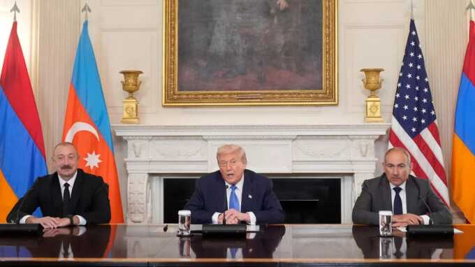 Трамп объявил о мире между Арменией и Азербайджаном и восстановлении дипломатических отношений